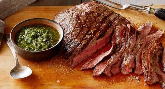 Argentinean Steak with Parsley Sauce
