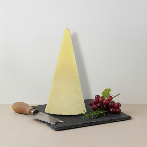 Fratelli Pinna Pecorino Romano DOP 200 g package on a white background